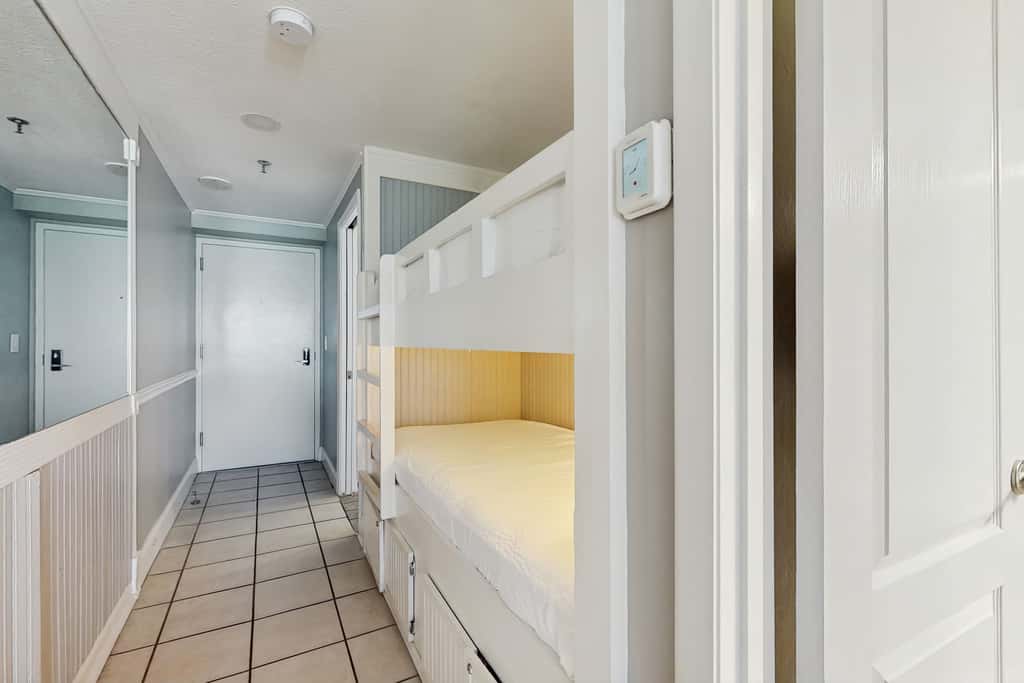 Gorgeous gulf front condo with pools, hot tub, and gym