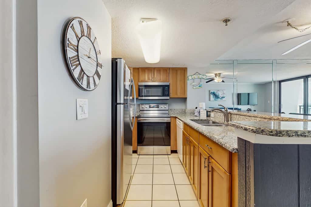 Gorgeous gulf front condo with pools, hot tub, and gym