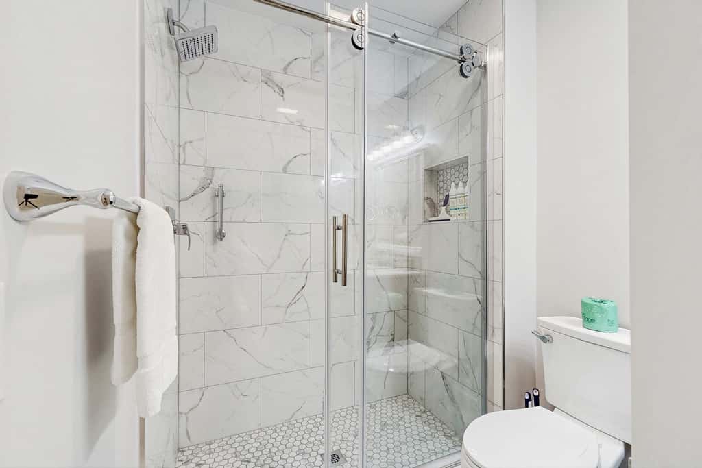 Renovated One-Level Walk to Beach 1 BR Condo