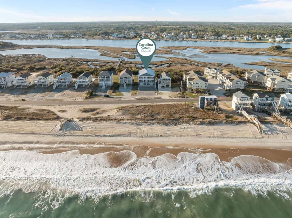 TS Island - Stunning 2nd row coastal home with ocean and sound views