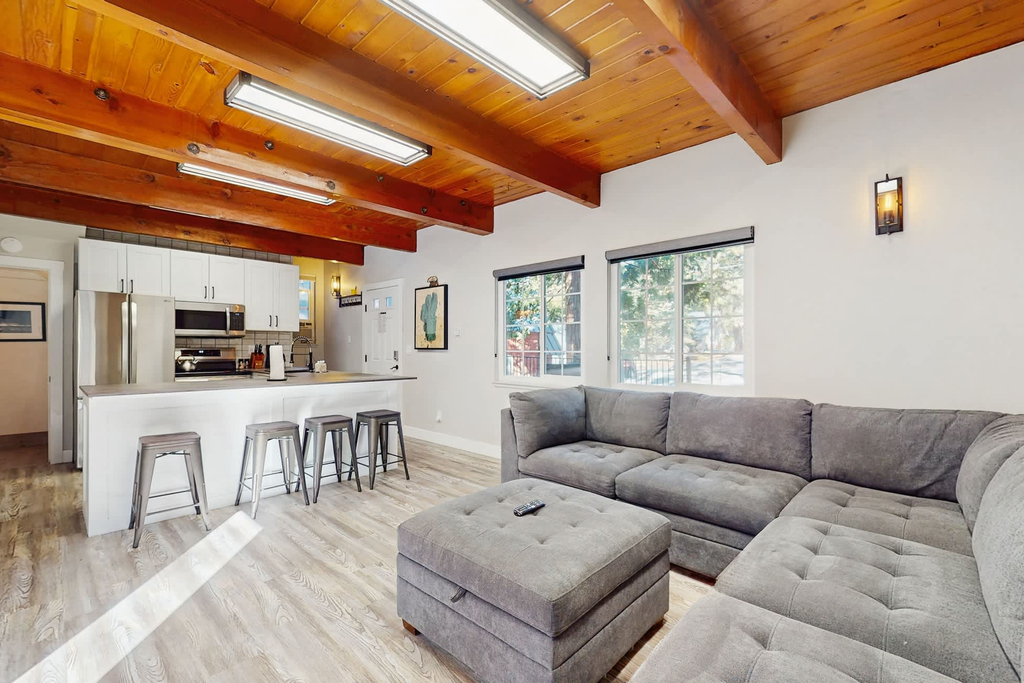 Rustic-modern Kings Beach cabin with fire pit, BBQ decks, and a private yard—perfect for year-round Tahoe getaways!