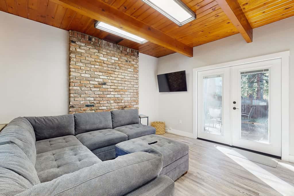 Rustic-modern Kings Beach cabin with fire pit, BBQ decks, and a private yard—perfect for year-round Tahoe getaways!