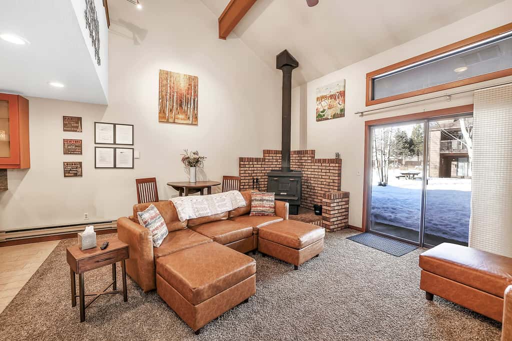 Sunny McCall Getaway Sleeps 8, Pool & Walk To Lake