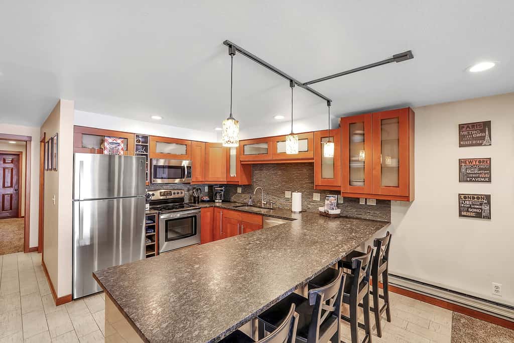 Sunny McCall Getaway Sleeps 8, Pool & Walk To Lake