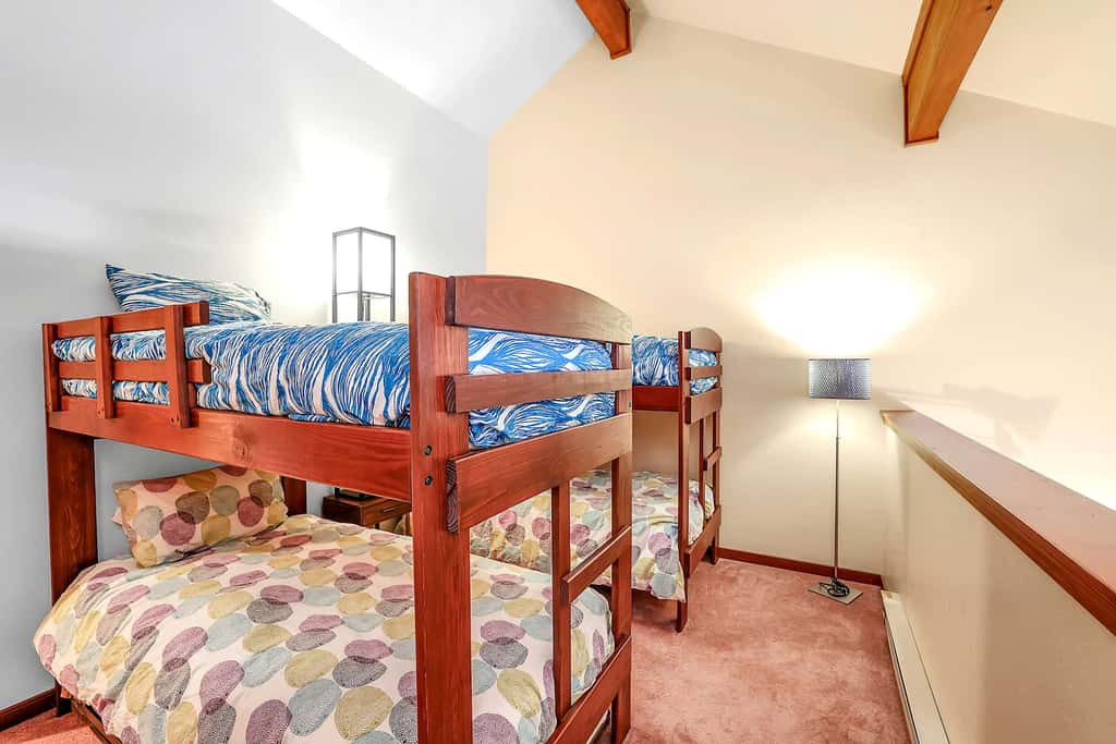 Sunny McCall Getaway Sleeps 8, Pool & Walk To Lake
