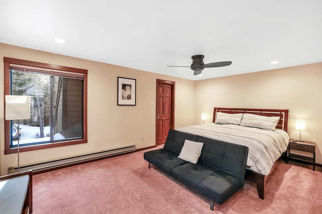 Sunny McCall Getaway Sleeps 8, Pool & Walk To Lake