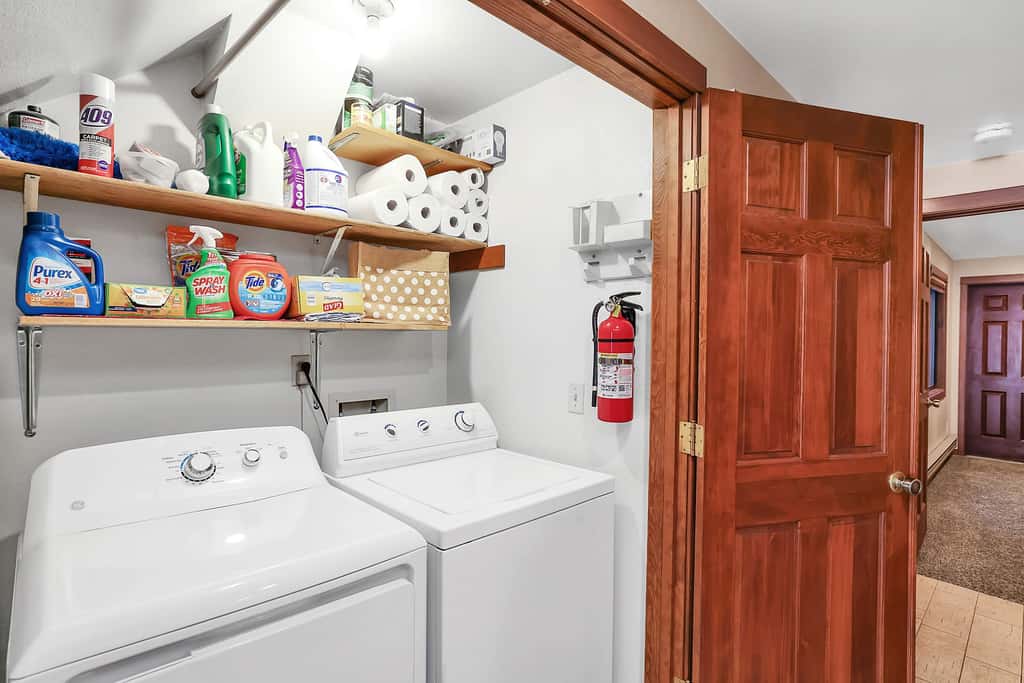 Sunny McCall Getaway Sleeps 8, Pool & Walk To Lake