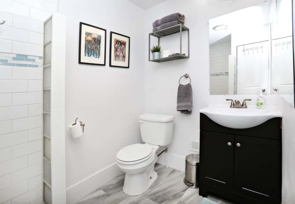 Location! Outdoor Living Hot Tub Walkable Denver
