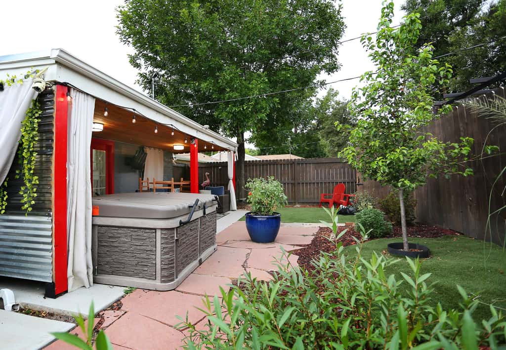 Location! Outdoor Living Hot Tub Walkable Denver