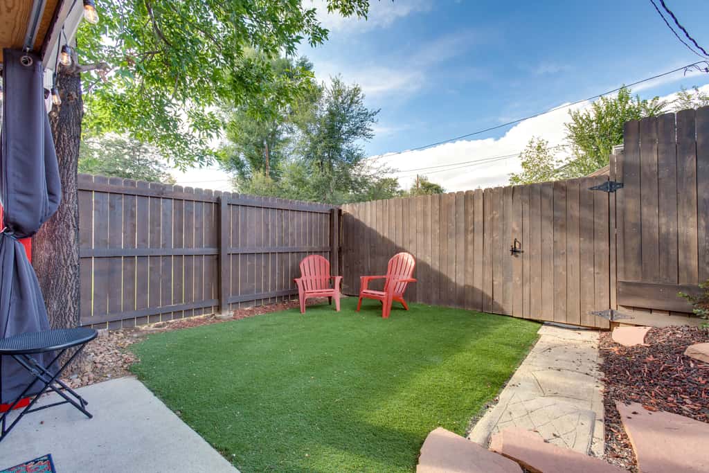 Location! Outdoor Living Hot Tub Walkable Denver