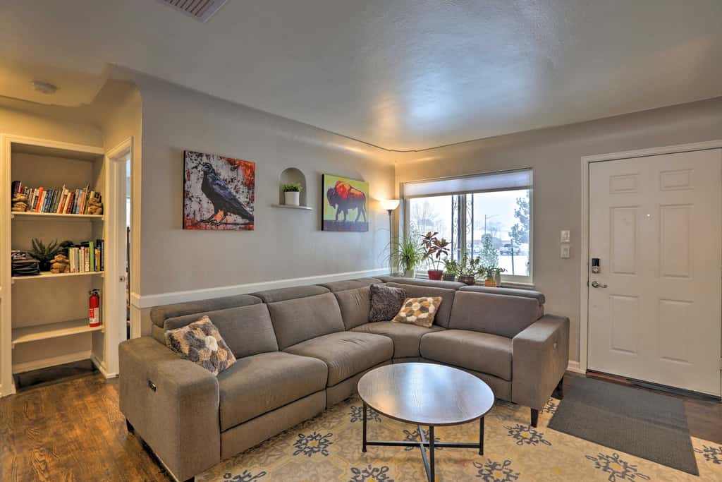 Location! Outdoor Living Hot Tub Walkable Denver
