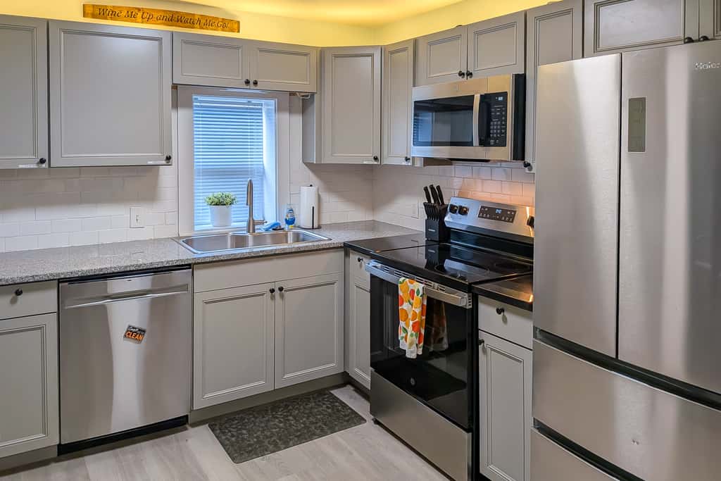 Location! Outdoor Living Hot Tub Walkable Denver