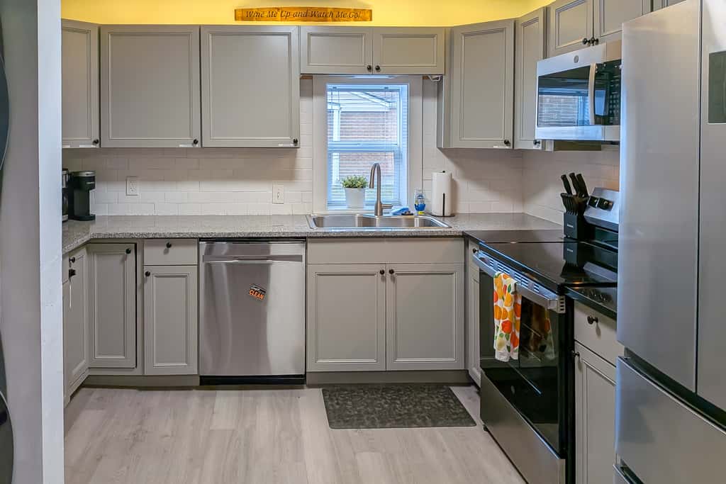 Location! Outdoor Living Hot Tub Walkable Denver