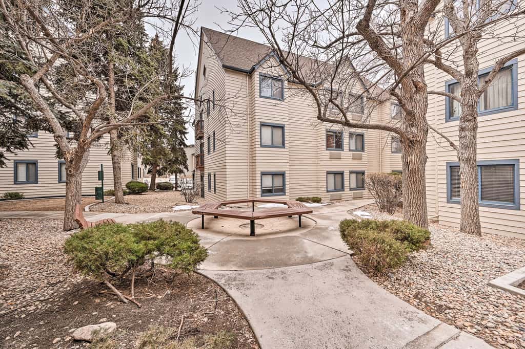 Condo w/ Patio & Pool Access in Greenwood Village!