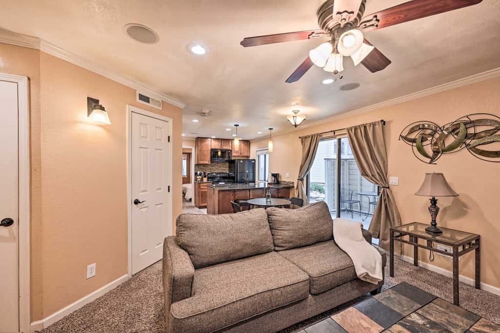 Condo w/ Patio & Pool Access in Greenwood Village!