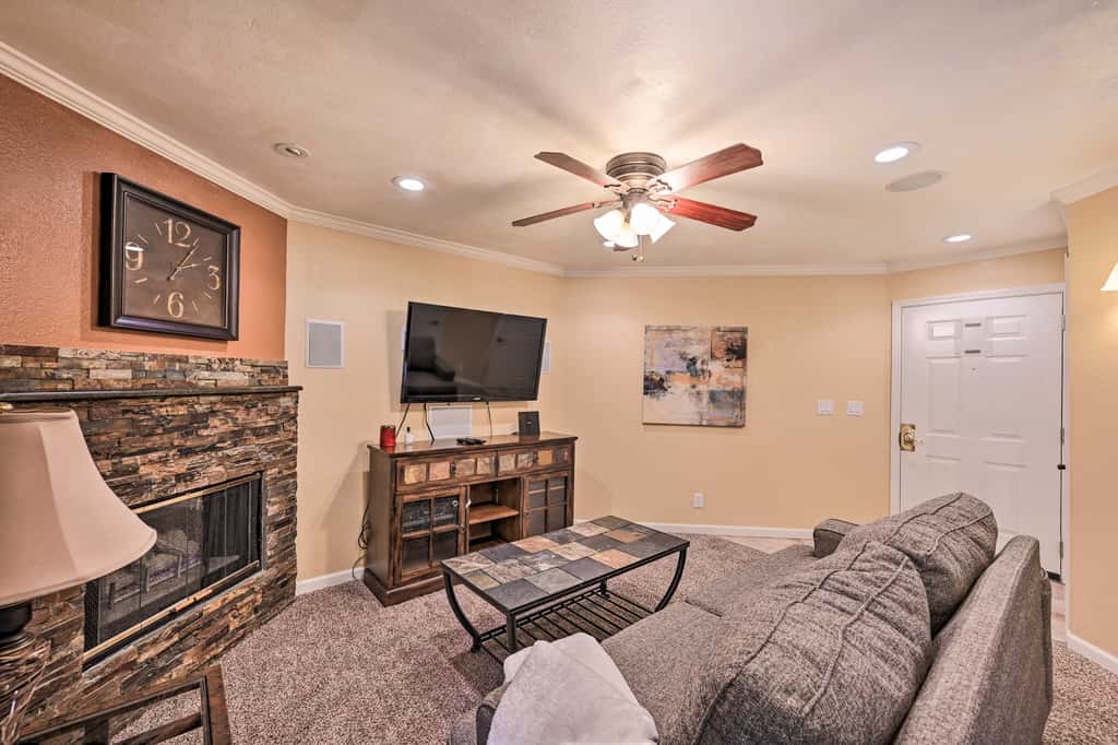 Condo w/ Patio & Pool Access in Greenwood Village!