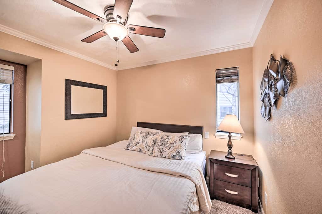 Condo w/ Patio & Pool Access in Greenwood Village!