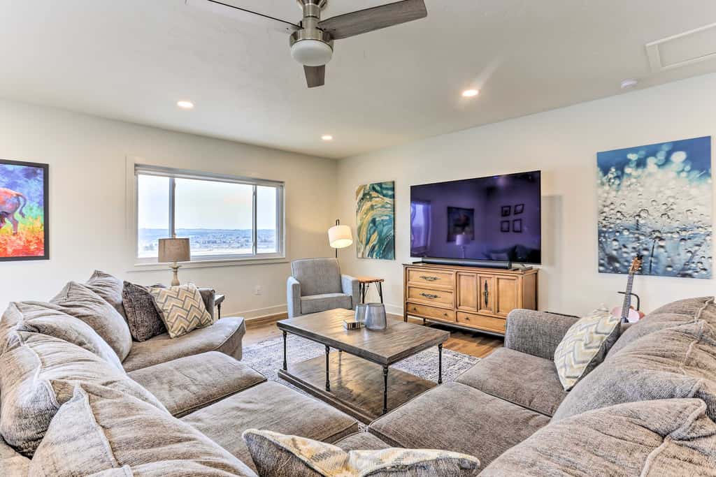 2 Mi to Dtwn Castle Rock: Home w/ Furnished Patio