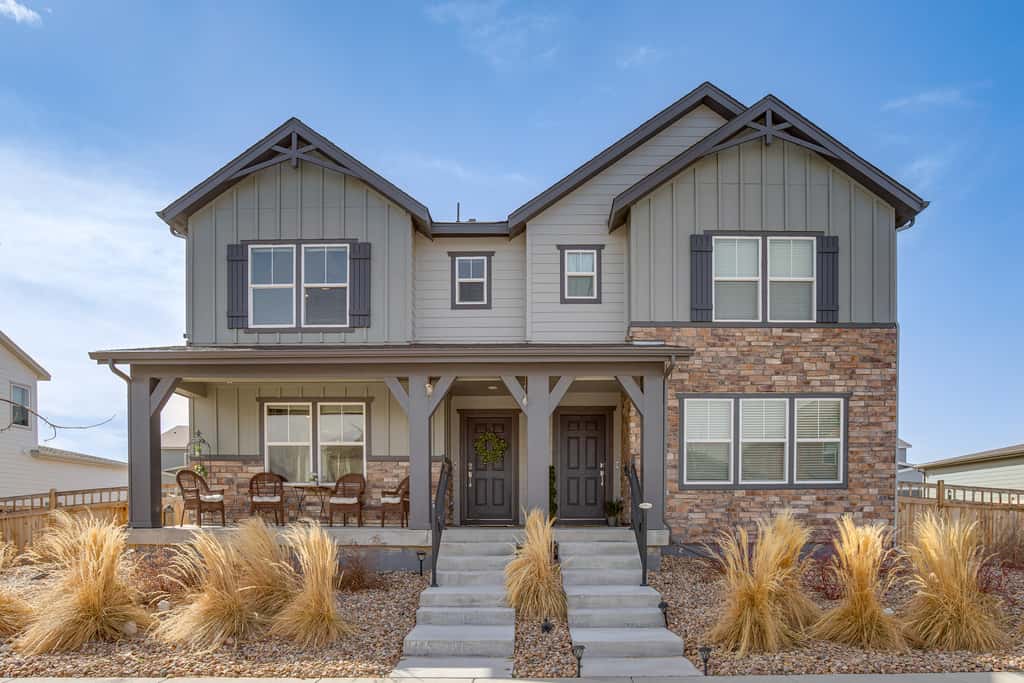 Beautiful Home w/ Bonus Room & Prime Location!