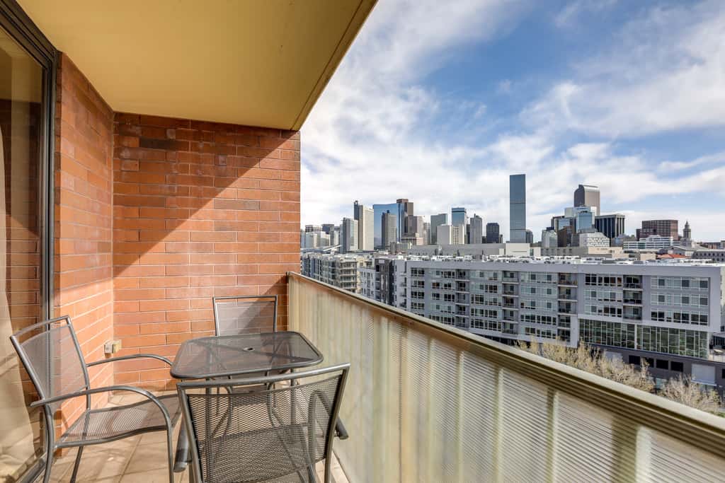 < 1 Mi to Downtown Denver: Condo w/ Pool Access!