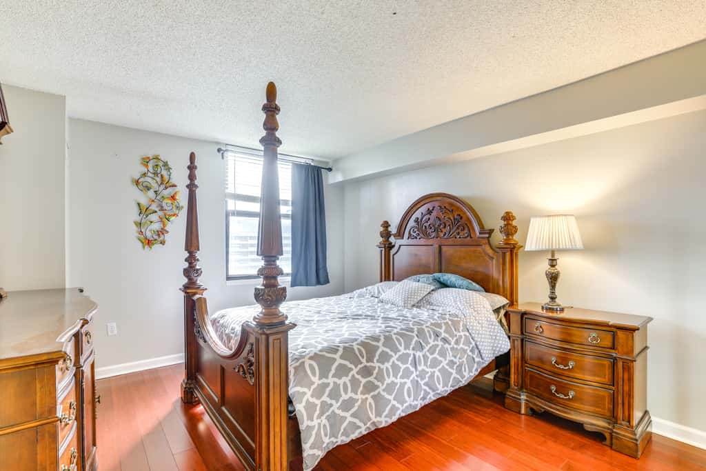 < 1 Mi to Downtown Denver: Condo w/ Pool Access!