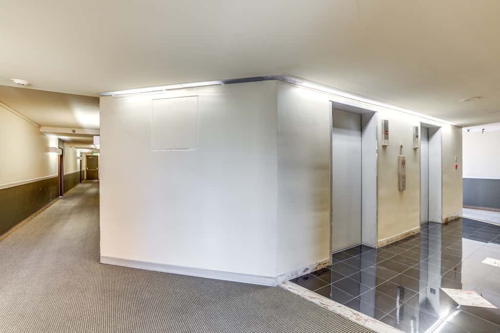 < 1 Mi to Downtown Denver: Condo w/ Pool Access!