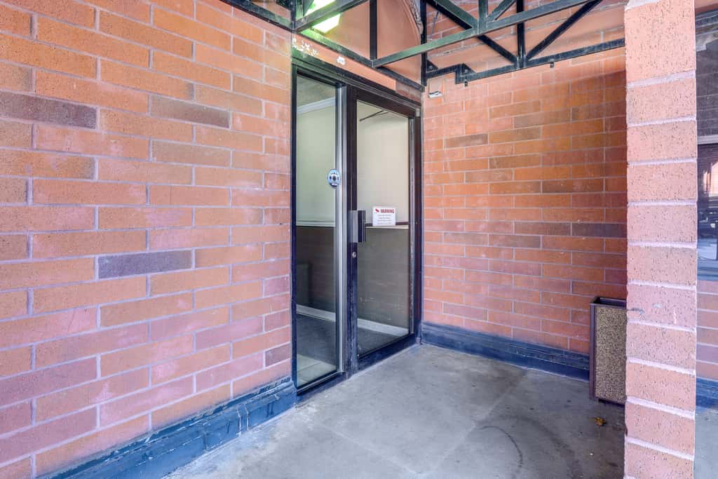 < 1 Mi to Downtown Denver: Condo w/ Pool Access!