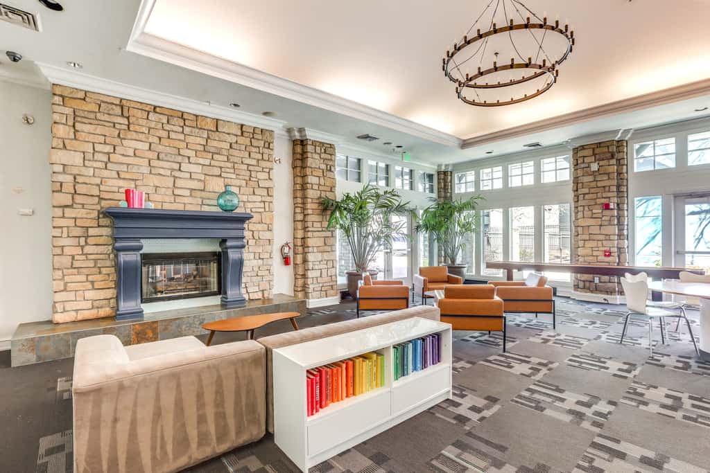 < 1 Mi to Downtown Denver: Condo w/ Pool Access!