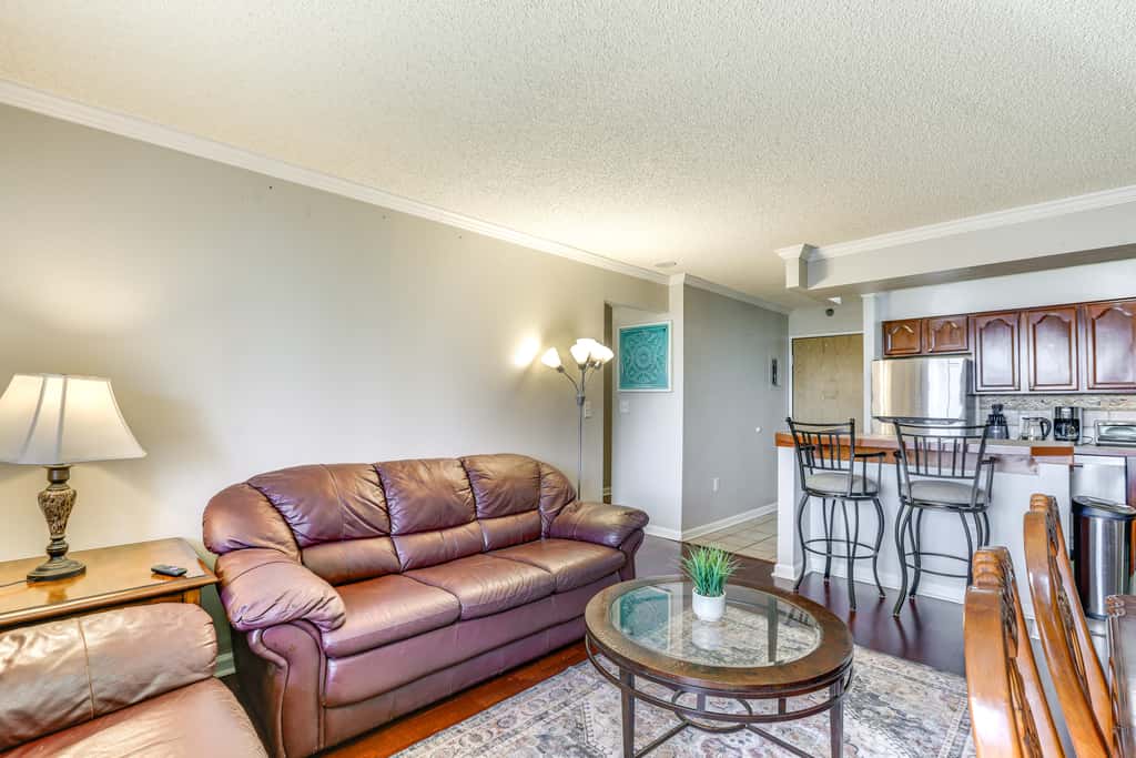< 1 Mi to Downtown Denver: Condo w/ Pool Access!