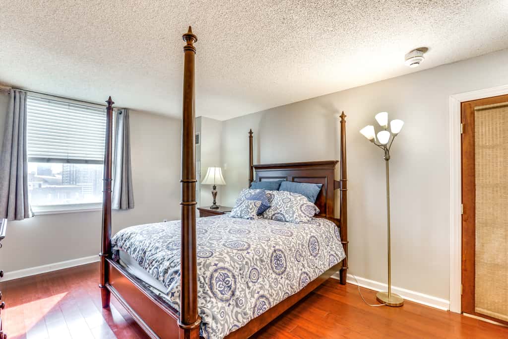 < 1 Mi to Downtown Denver: Condo w/ Pool Access!