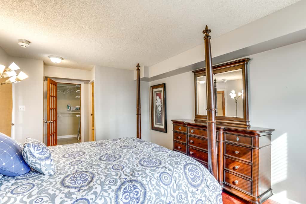 < 1 Mi to Downtown Denver: Condo w/ Pool Access!