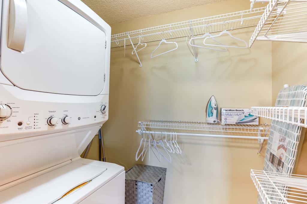 < 1 Mi to Downtown Denver: Condo w/ Pool Access!