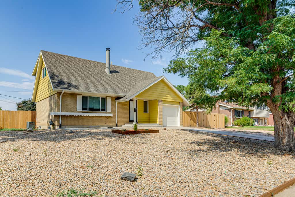 Aurora Medical Hub Rental: < 1 Mi to Hospitals