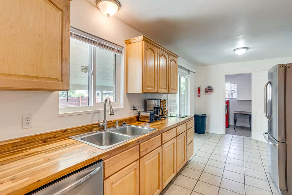 Aurora Medical Hub Rental: < 1 Mi to Hospitals
