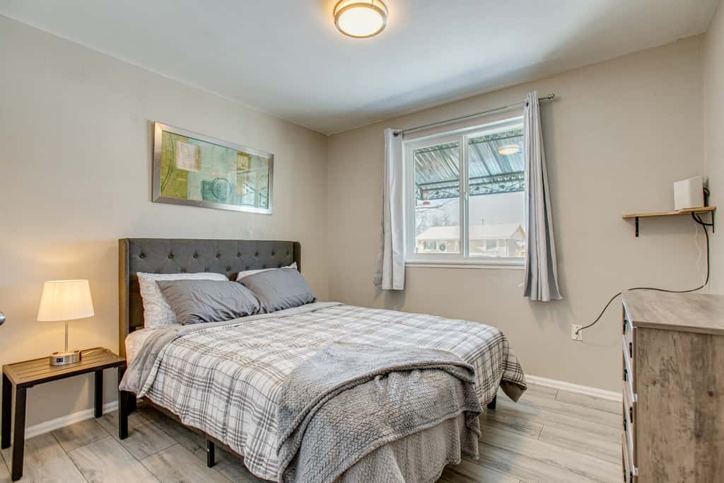 Hot Tub, Fire Pit! Group-Ready Stay Near Denver