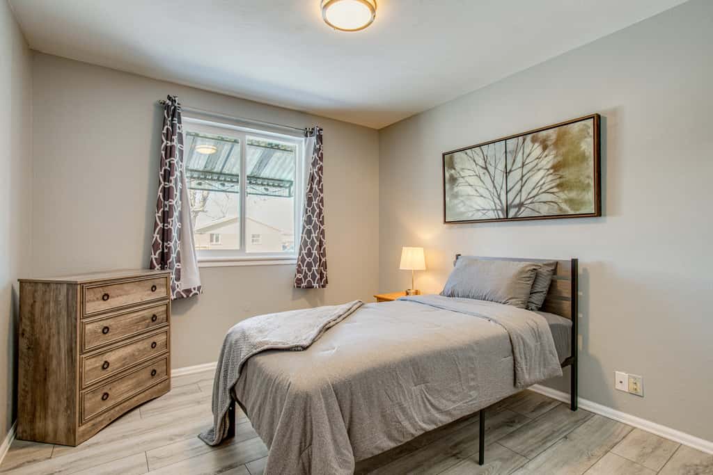 Hot Tub, Fire Pit! Group-Ready Stay Near Denver
