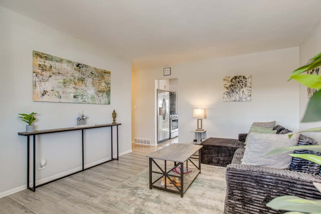 Hot Tub, Fire Pit! Group-Ready Stay Near Denver