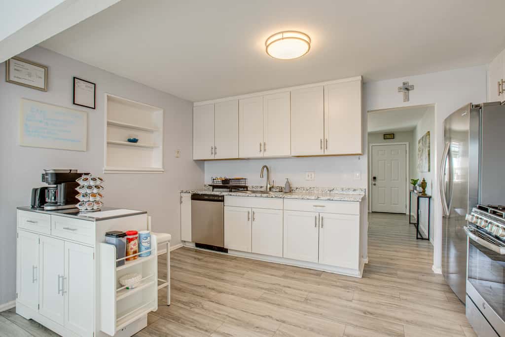 Hot Tub, Fire Pit! Group-Ready Stay Near Denver
