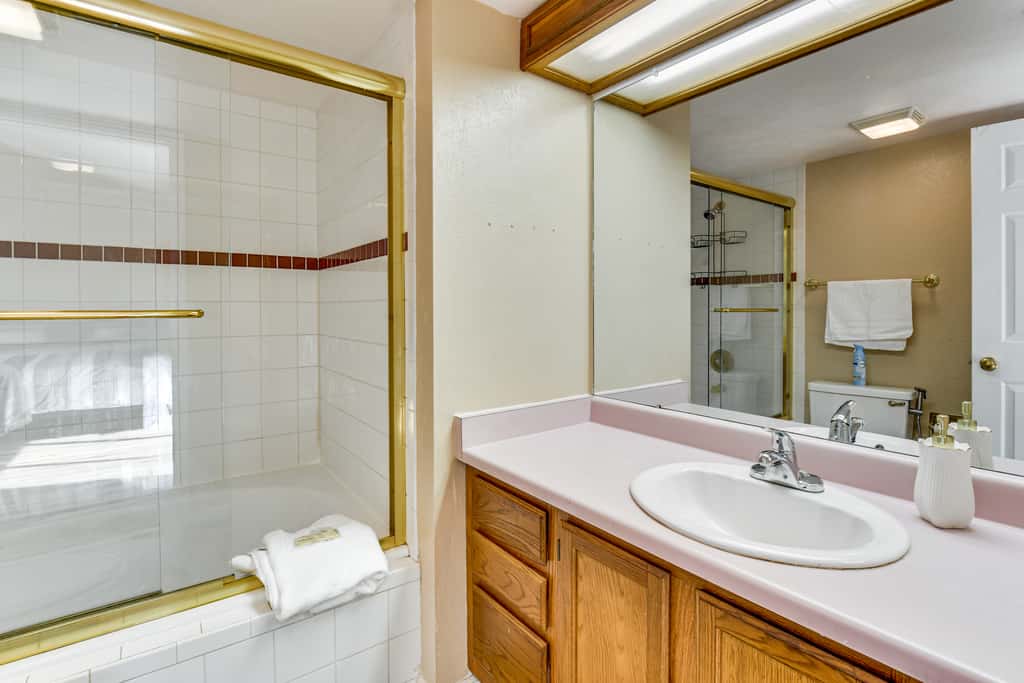 Extended Stay in Denver Area! Pet-Friendly Retreat