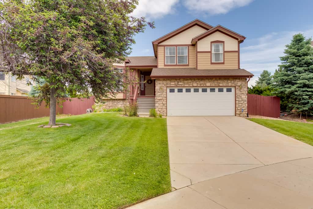 Spacious Aurora Home: 20 Mi to Downtown Denver!