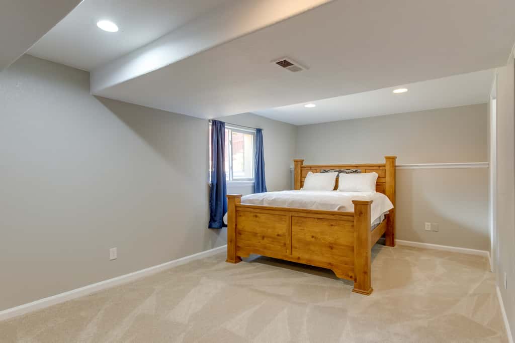 Spacious Aurora Home: 20 Mi to Downtown Denver!