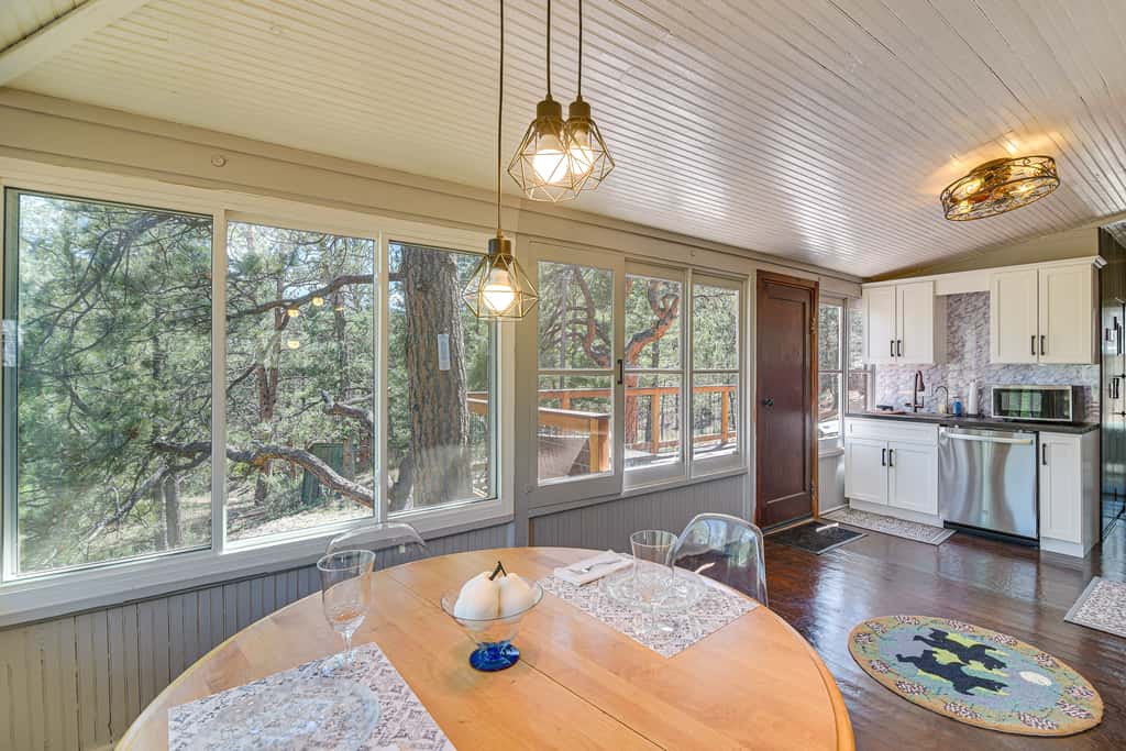Pine 'Chateau Guest Cabin' w/ Mtn Views & Sauna!