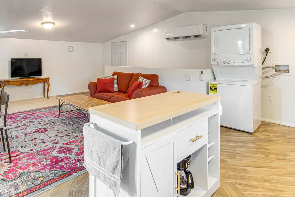 1 Mi to Tennyson St Shops & Eats: Laid-Back Apt