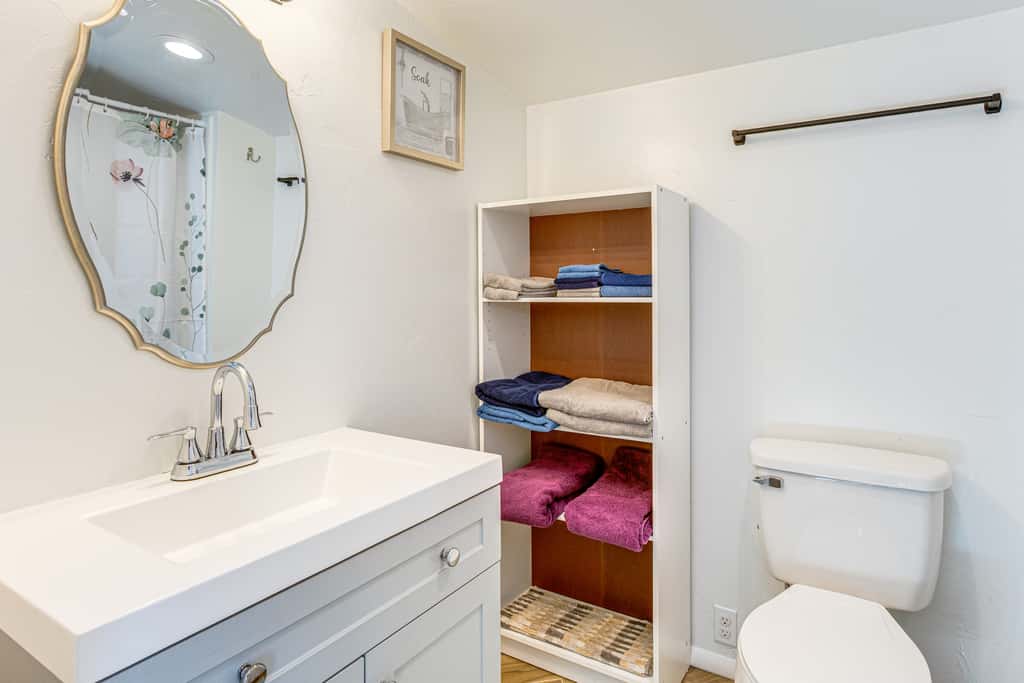 1 Mi to Tennyson St Shops & Eats: Laid-Back Apt