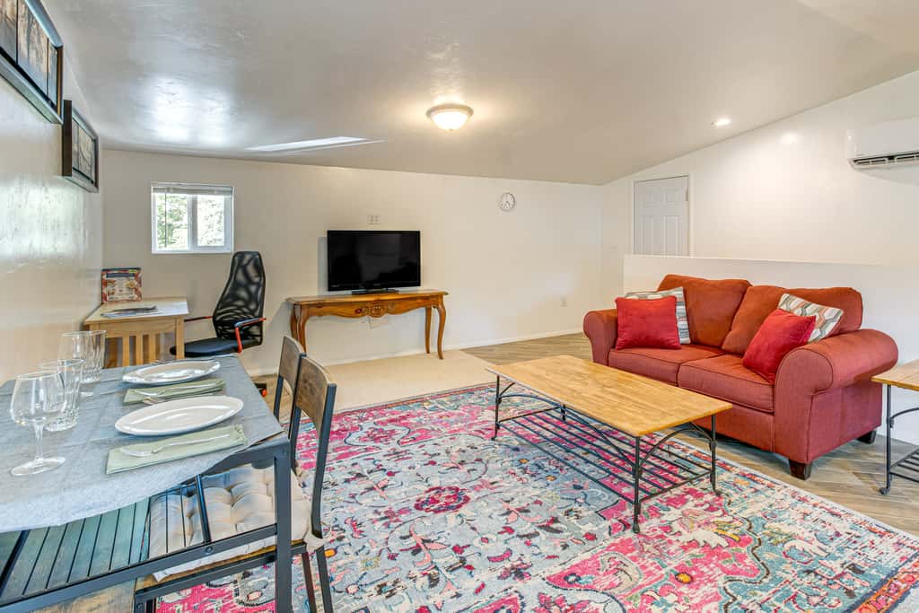 1 Mi to Tennyson St Shops & Eats: Laid-Back Apt