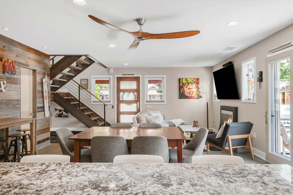 Hot Tub Soaks & Foodie Strolls! Berkeley Area Base