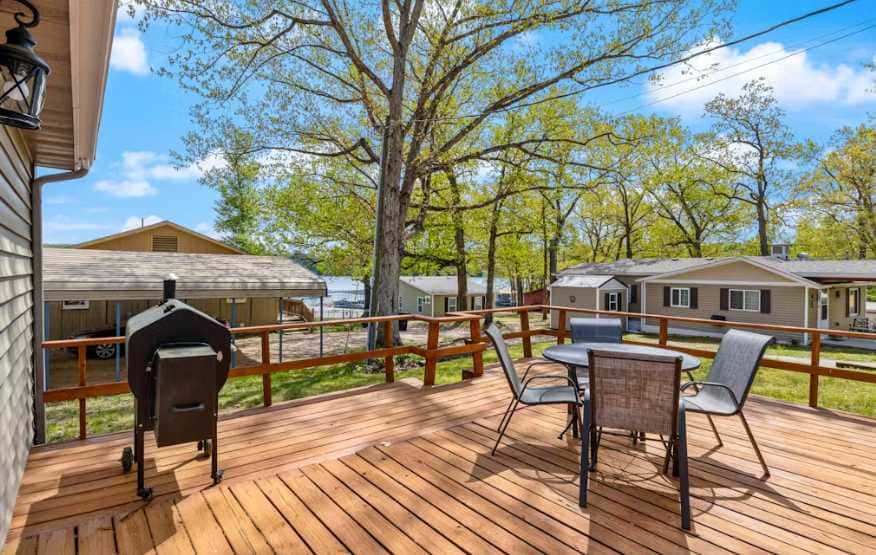 Secluded 2BR Cabin - Community Dock - Lake Access