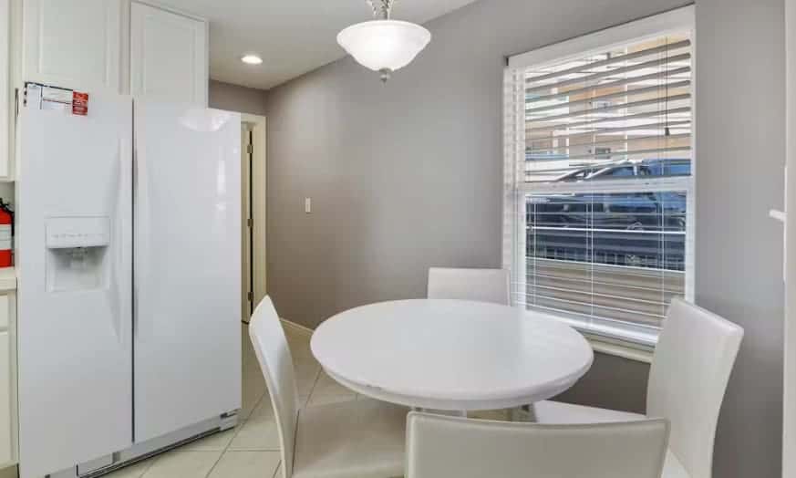 Spacious 3BR Condo - Waterfront POOL - Lake Ozark