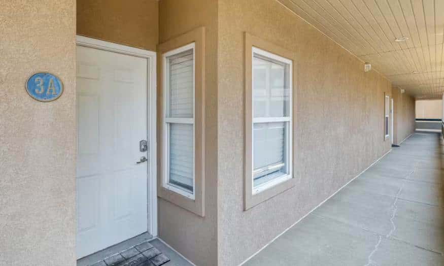 Spacious 3BR Condo - Waterfront POOL - Lake Ozark