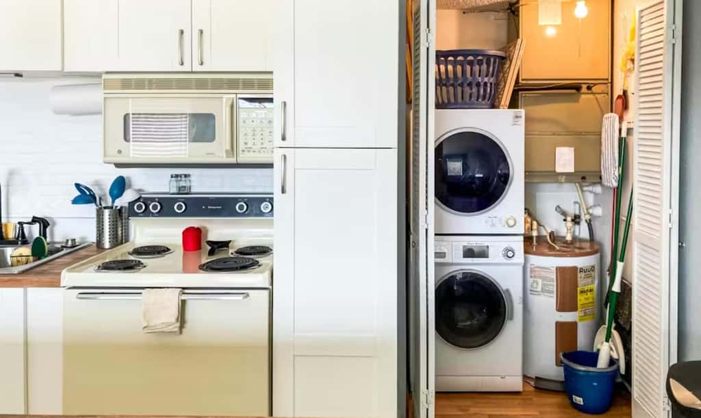 Charming 1BR Condo - Top Floor - LAKE VIEW